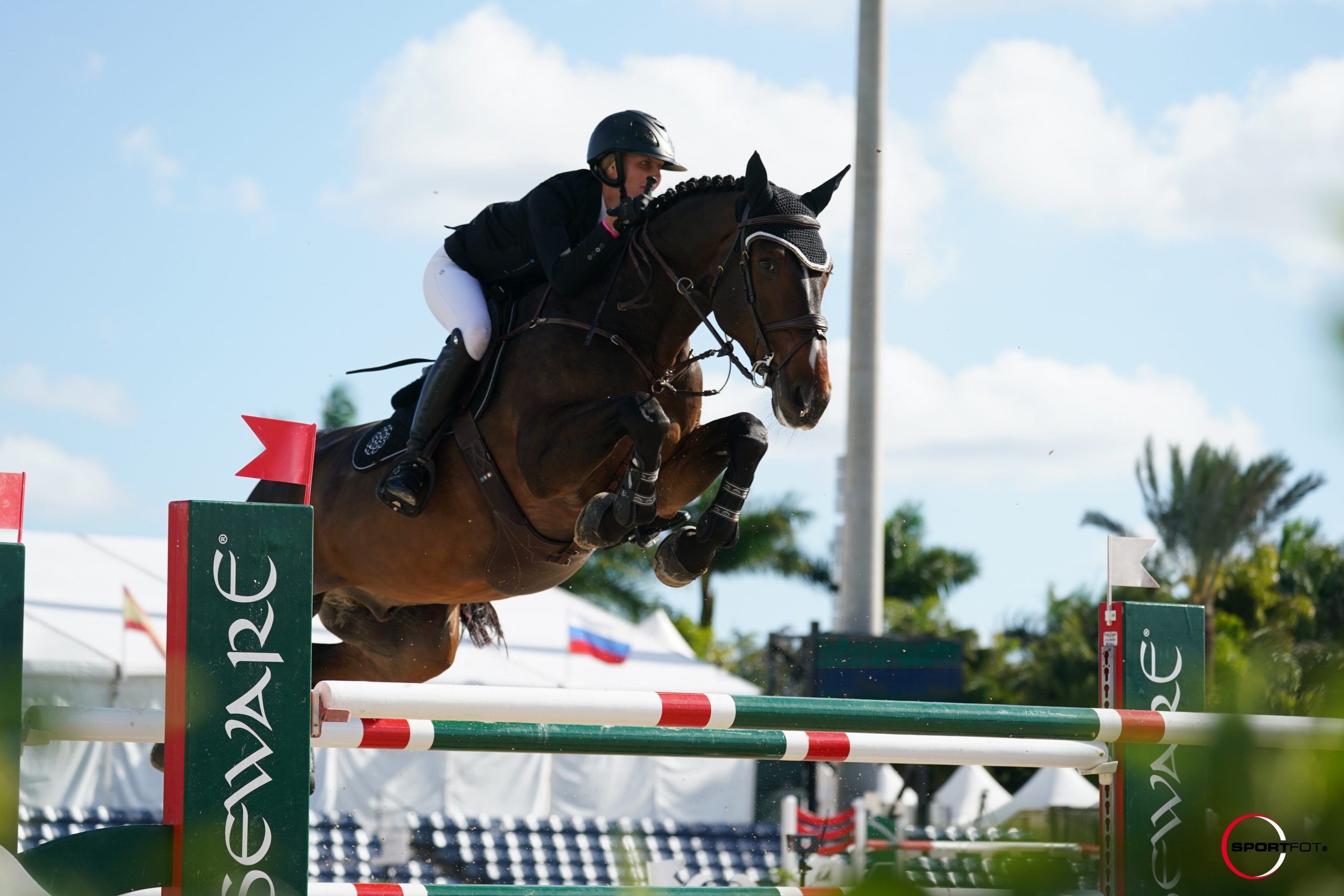 Reference Nespresso van’t Laekhof and Natalie Dean taking the 7th and 9th place in last weeks 1.45m classes.