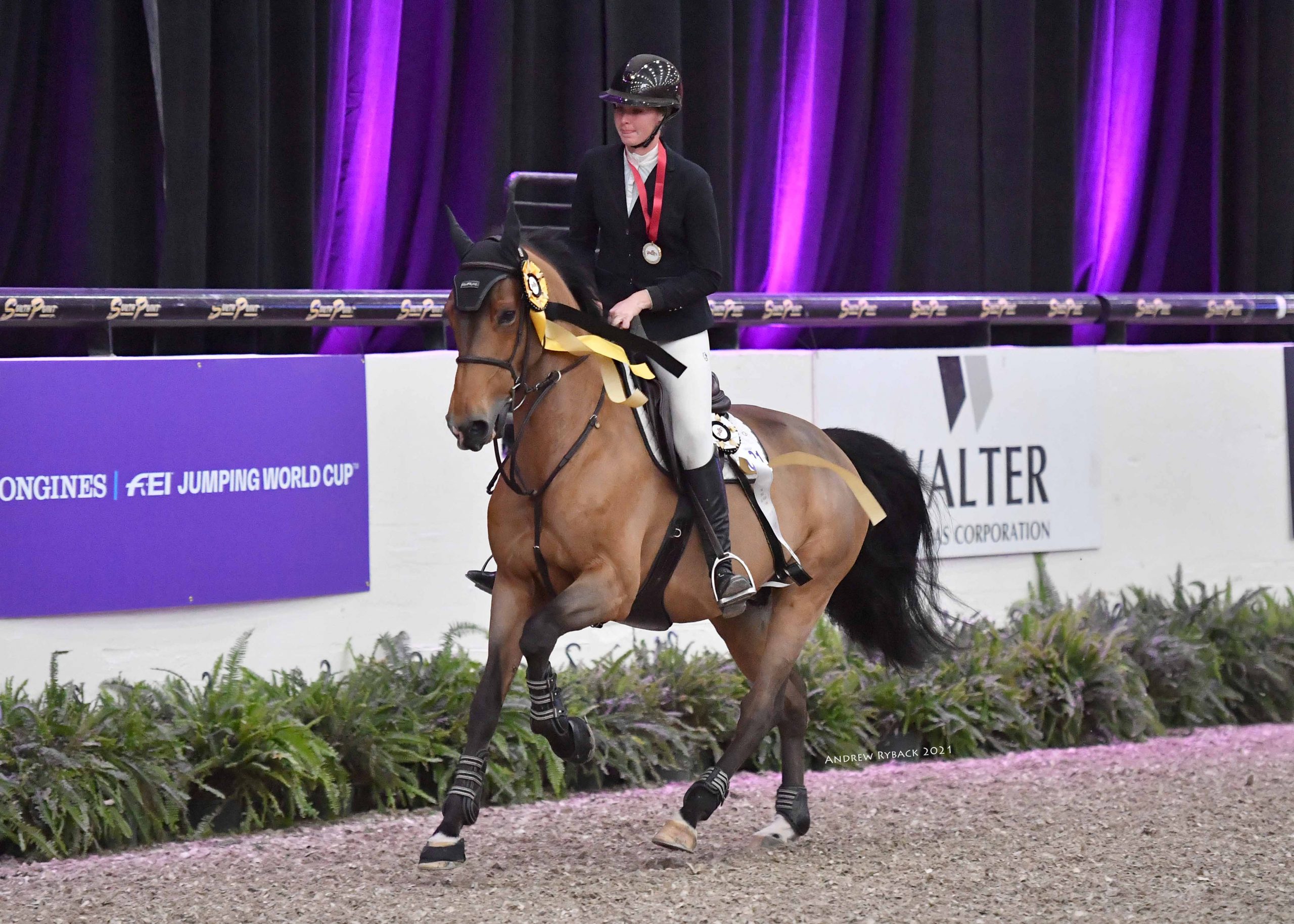Great start for Darknight and Hunter Holloway taking the 3rd place at The Las Vegas National Horse Show!