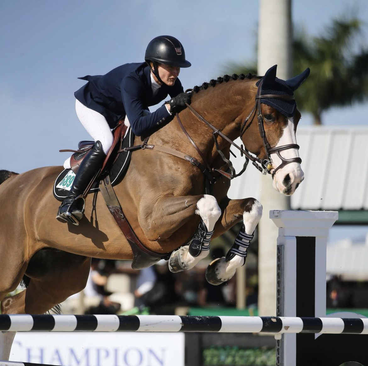Hanakine and Molly Ashe in Fridays 1.35m class at WEF!